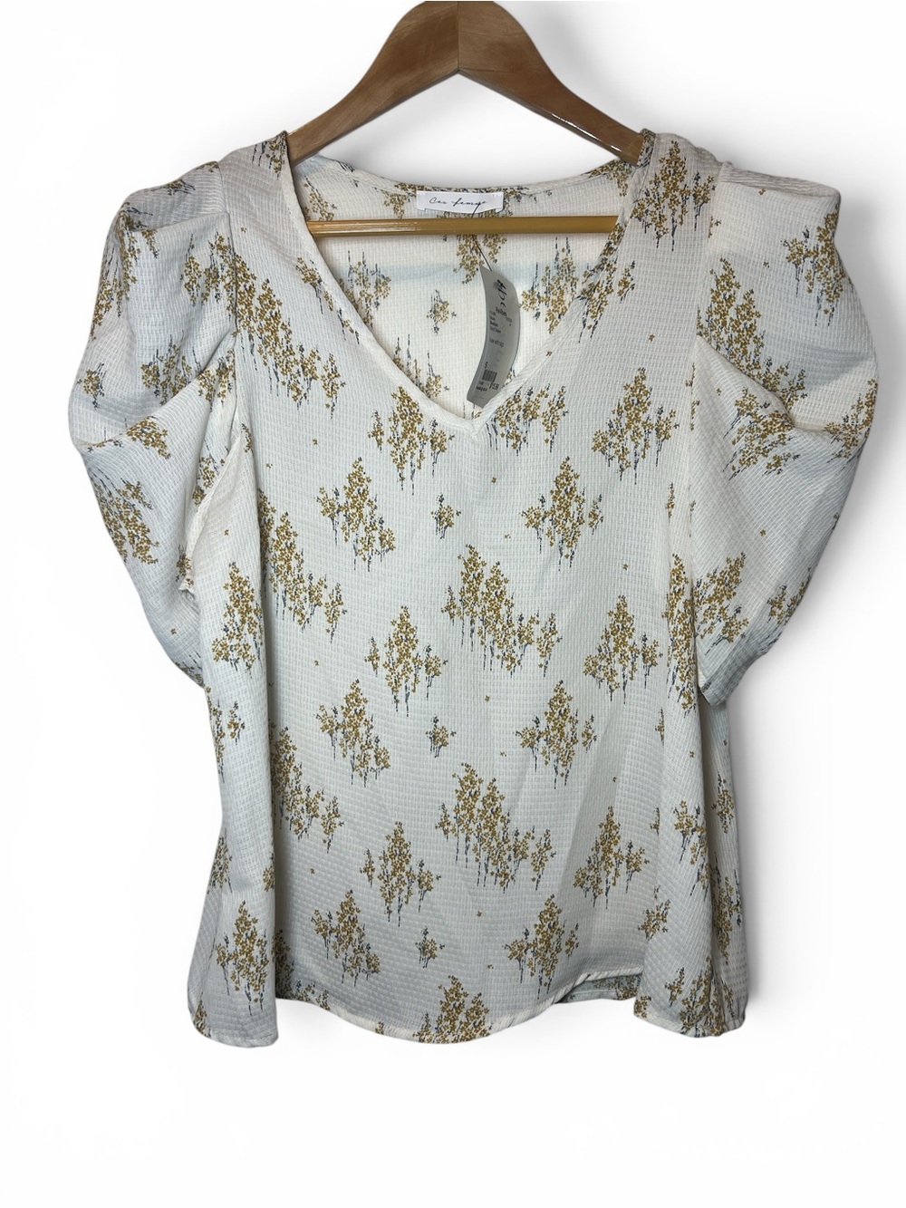 Ces Femme V-Neck Puff Sleeve Top Gold Floral Motif Boho Cottage Feminine